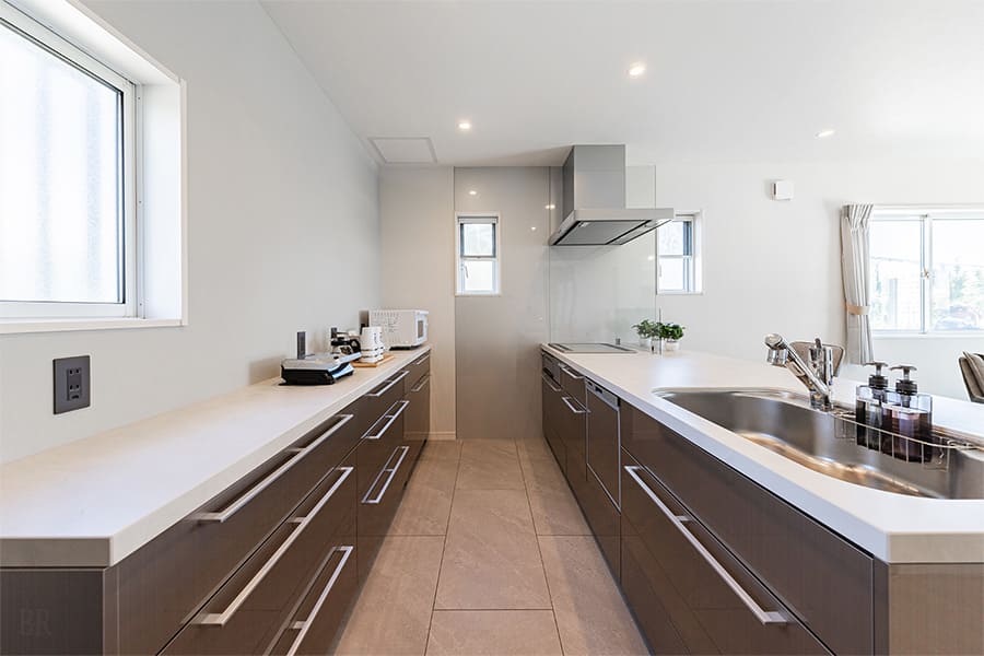 Extensive Facilities & Amenities